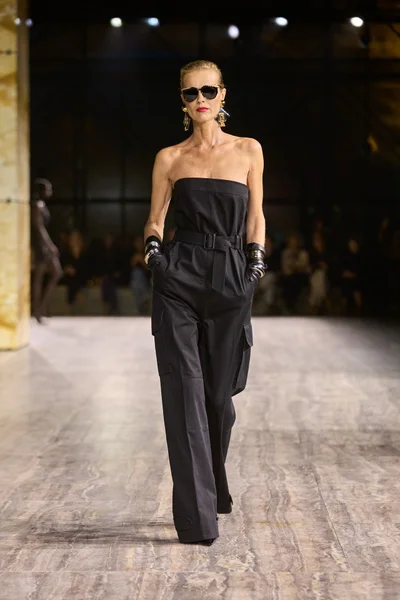 Look 29